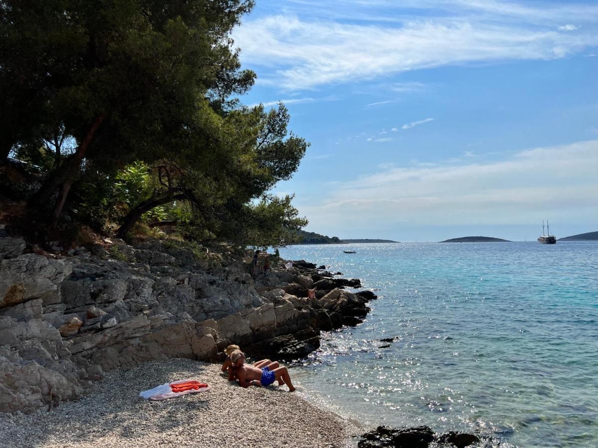 Luxury Beachfront Villa Carlisa Čiovo Dış mekan fotoğraf