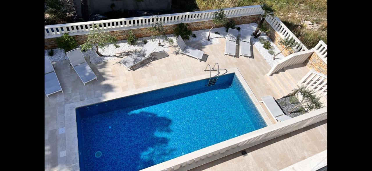 Luxury Beachfront Villa Carlisa Čiovo Dış mekan fotoğraf